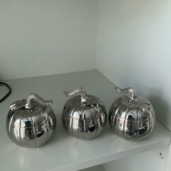 Vintage Retired BATH & BODY WORKS Silver Metal Pumpkin Candle Containers Lid X 3 - Picture 14 of 16